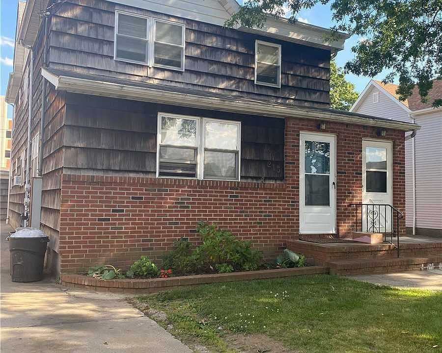 1st image of 215 Cleveland Ave