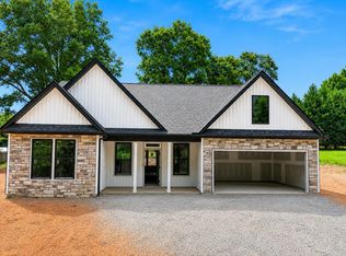 333 Peach Valley Dr, Spartanburg, SC 29303