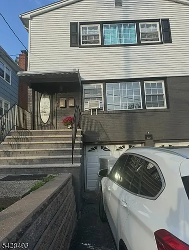 472 Boyden Ave Photo 1