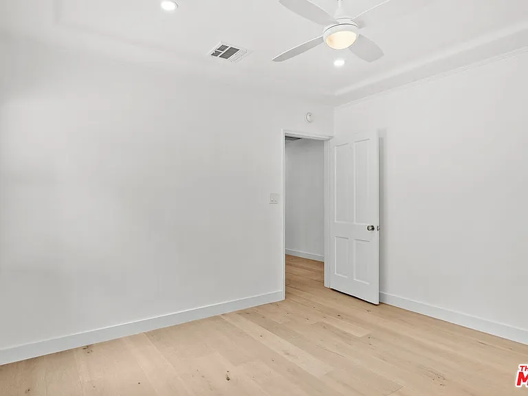 3956 Alcove Ave — Photo 18