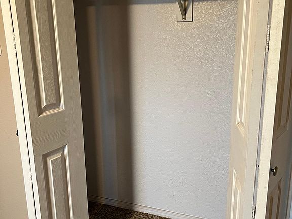 5th image of 213 S Ave E
