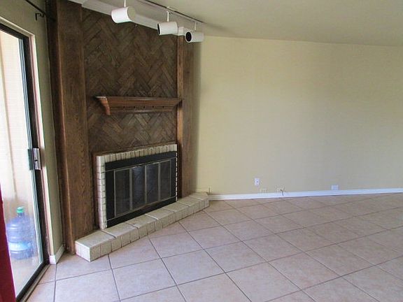 5th image of 6147 Denis Ln