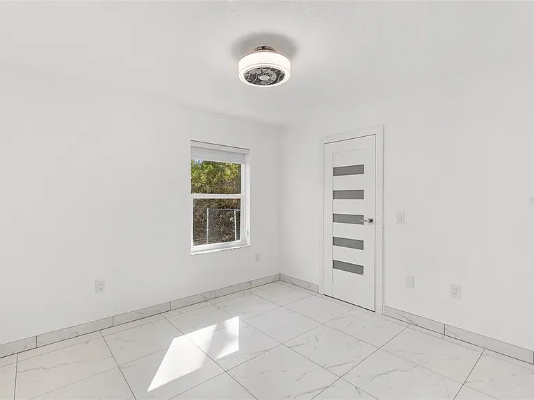 4485 Hansard Ave — Photo 15