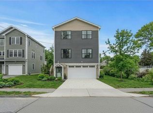 17 Wuddall Ave, Warwick, RI 02889