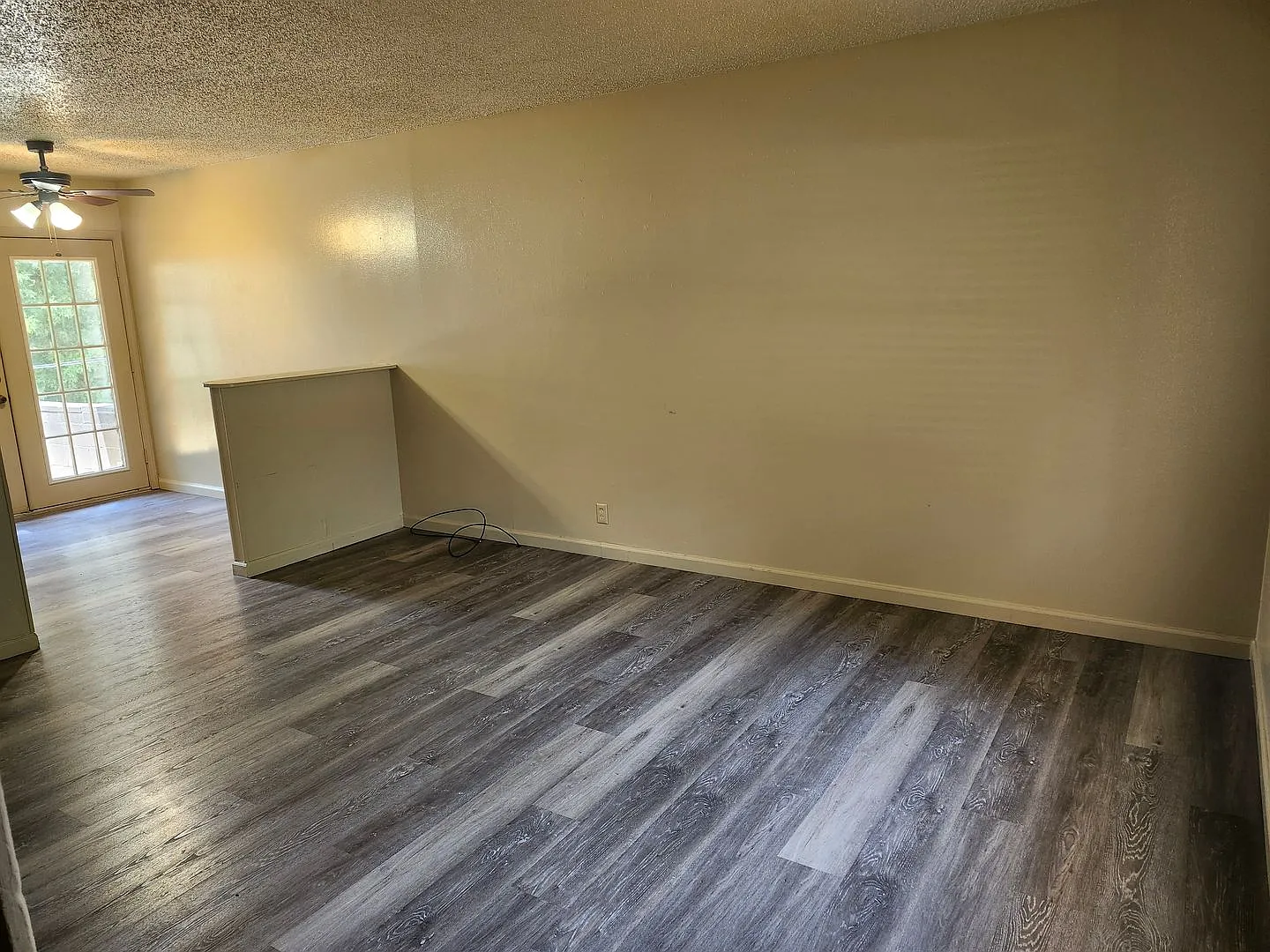 2B/1B Townhome — Photo 2