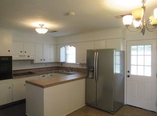 6 Alexander Rd, Natchez, MS 39120