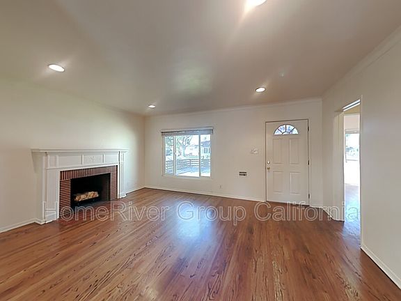3rd image of 6028 Denny Ave