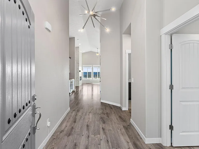 4740 W Derek Ave — Photo 2