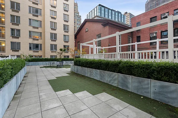 Sold by Douglas Elliman | media 10