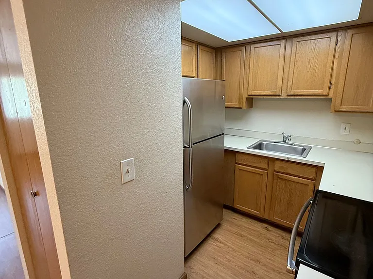 Seattle North Apartments — Photo 7