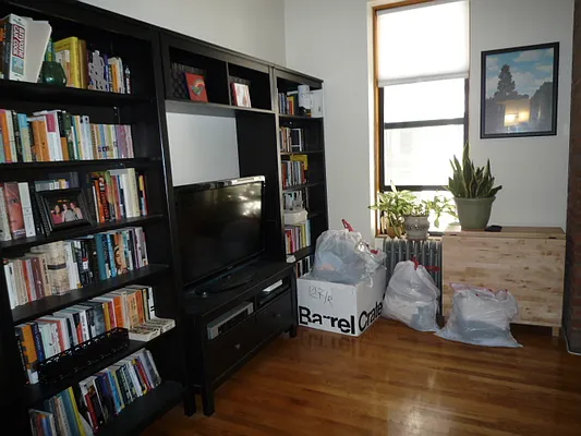 Rented by New Yorker Realty | media 14