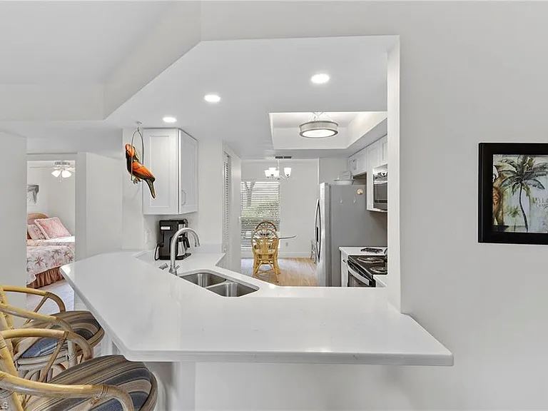 840 Gulf Pavillion Dr #103 — Photo 8
