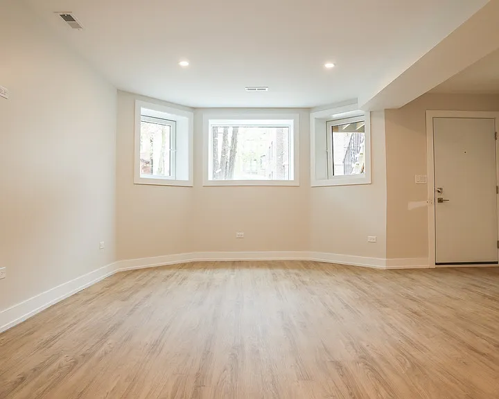 2230 W Wilson Ave #G — Photo 7
