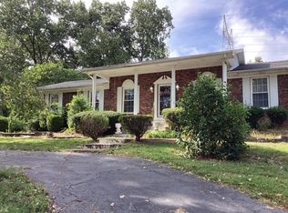 2418 Glen Lily Rd, Bowling Green, KY 42101