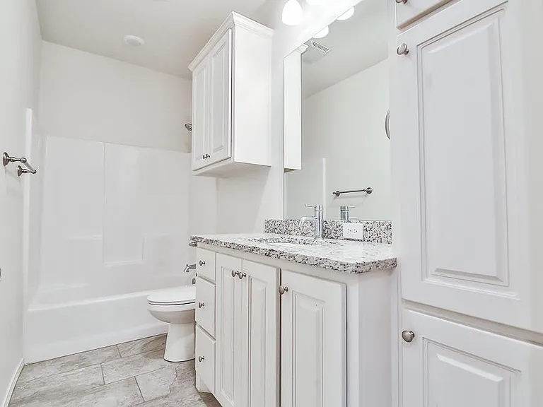 5636 Lehigh St — Photo 8