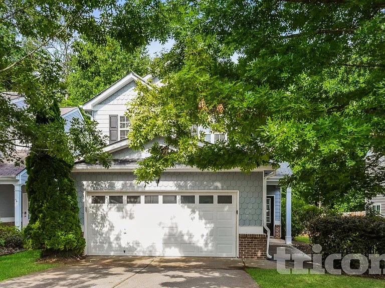 204 Cole Ct — Photo 1