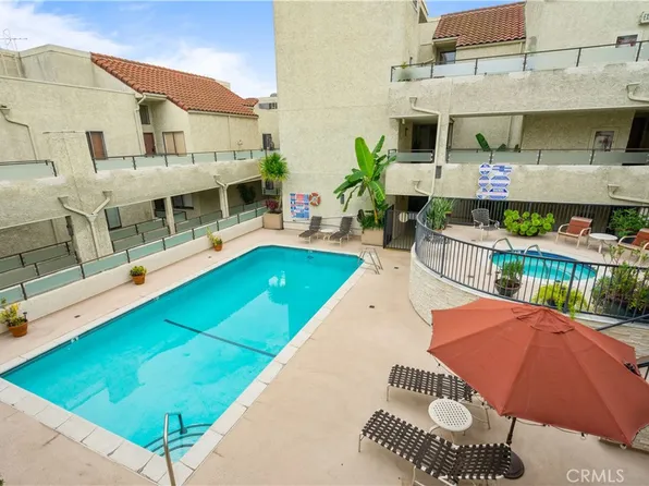 1900 Vine St APT 101, Los Angeles, CA 90068