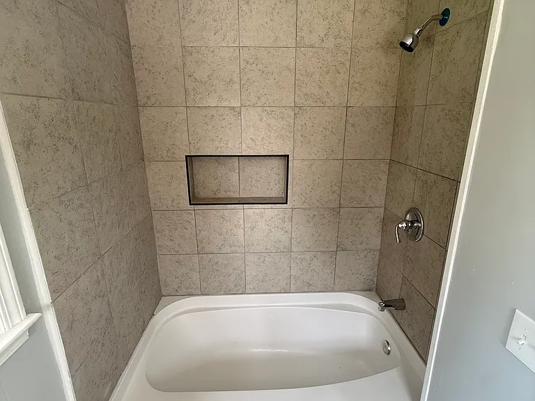 518 Lakeside Ave — Photo 18
