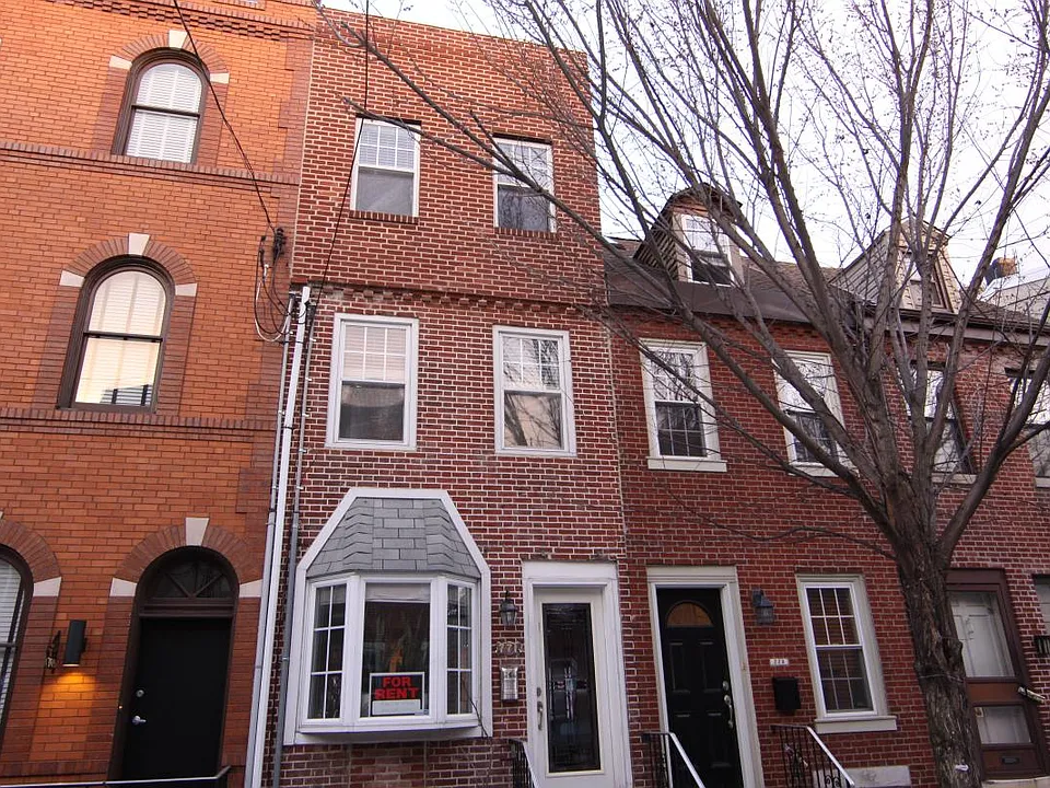 771 S 6th St