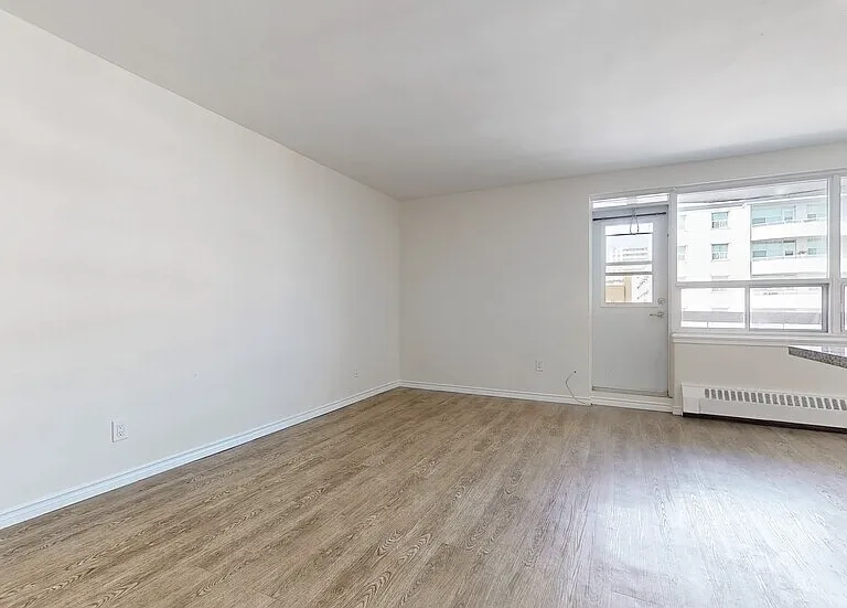 285 Melvin Ave — Photo 10