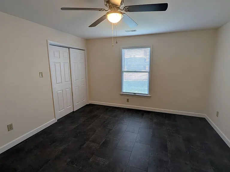 100 E Green Meadows Rd #9 — Photo 7