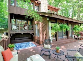 372 Lamplighter Ln SE, Marietta, GA 30067