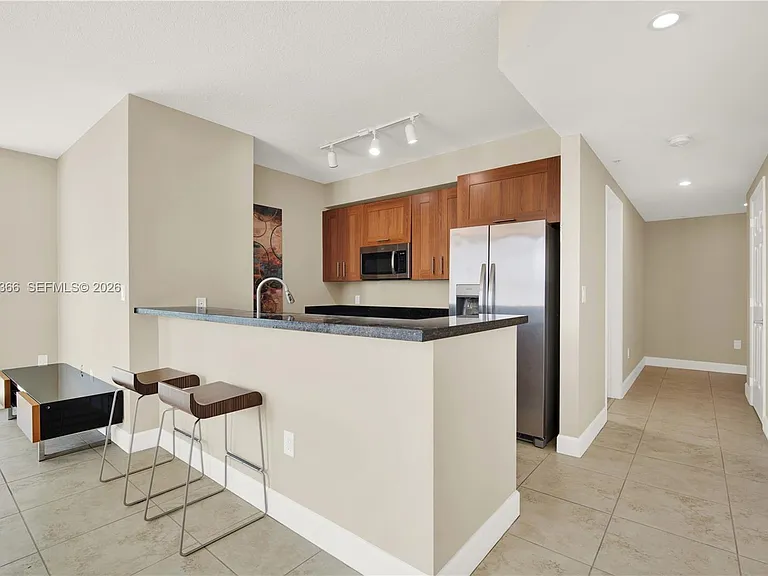 1300 Ponce De Leon Blvd #703 — Photo 30