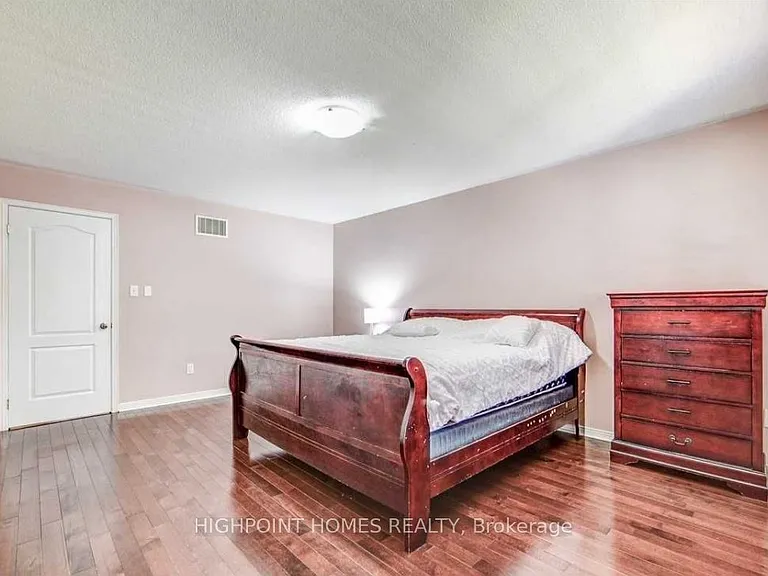 141 Pilkington Dr — Photo 9