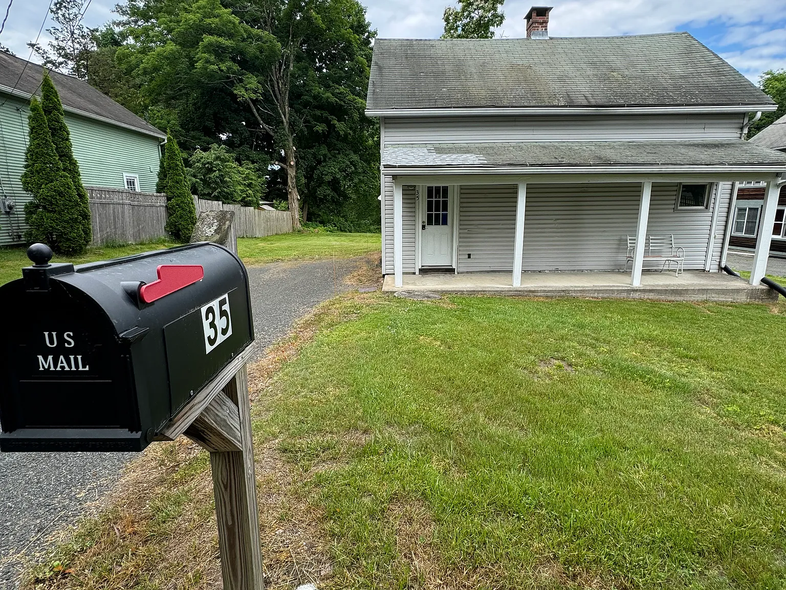 3 bed, 806 sqft, $3,075 — Photo 1