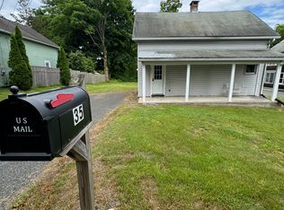 35 Hazel Ave, Amherst, MA 01002