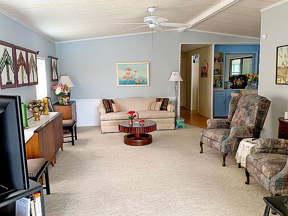 3rd image of 54 Sea Fern Dr #93