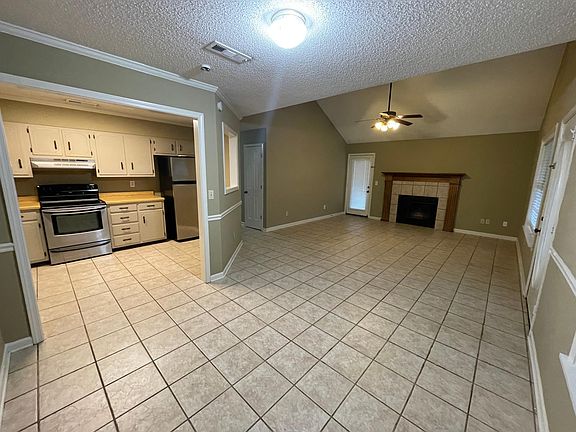 3rd image of 1100 Turtle Creek Blvd