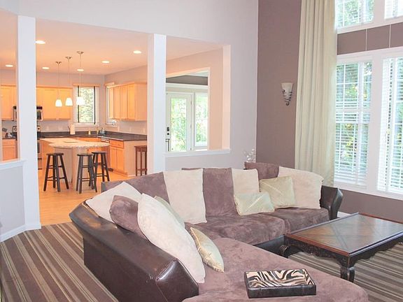 2nd image of 3883 Stonebridge Blvd