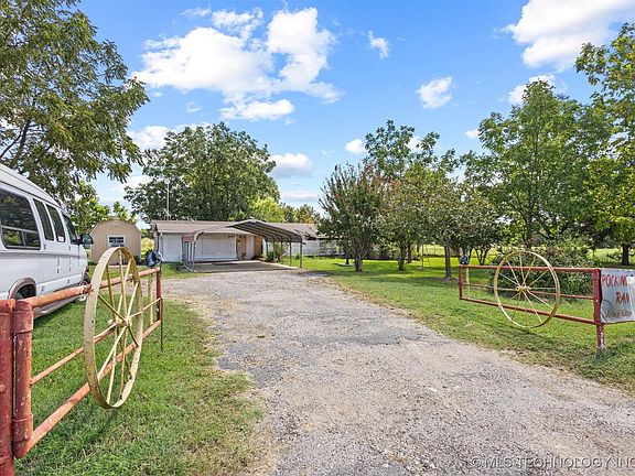 3rd image of 419 Mead Cemetery Rd