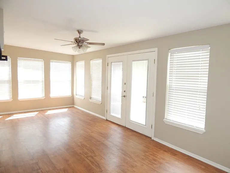 905 David Dr — Photo 7