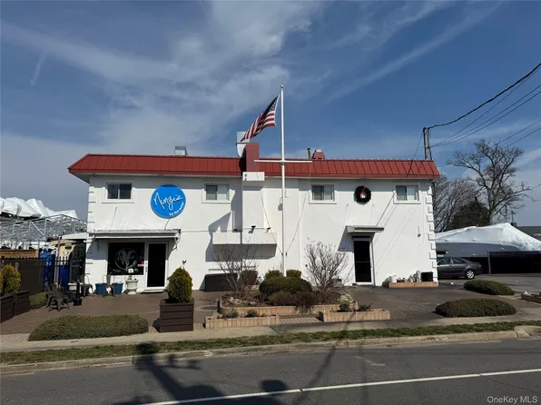 505 S Main St, Freeport, NY 11520