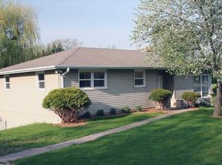 37130 Valley Rd, Summit, WI 53066
