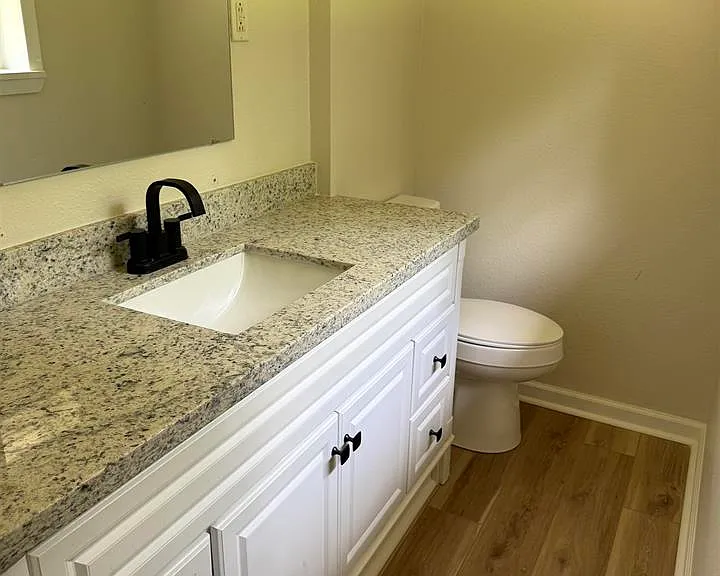 917 W Wildwood Dr — Photo 14