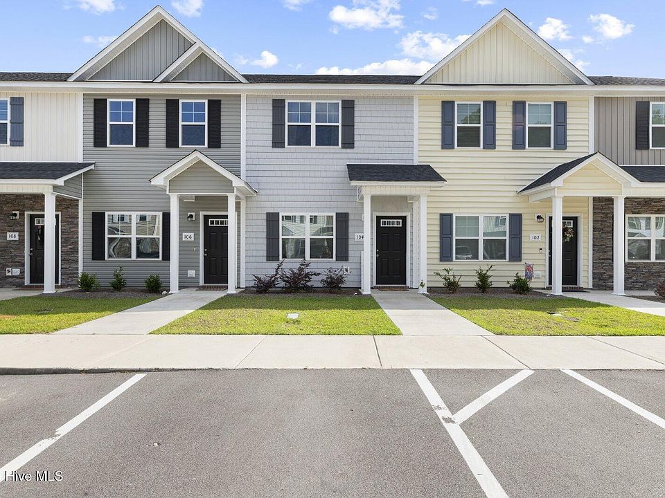 1st image of 104 Jaydn Dr E