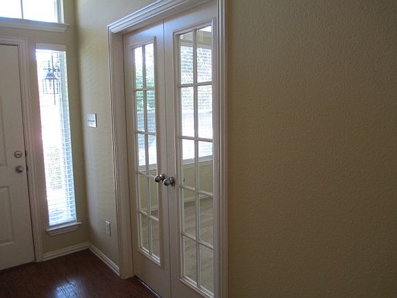 4th image of 10210 Lakeview Dr