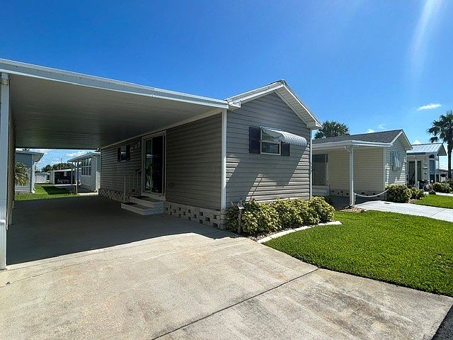 1st image of 537 Carefree Dr