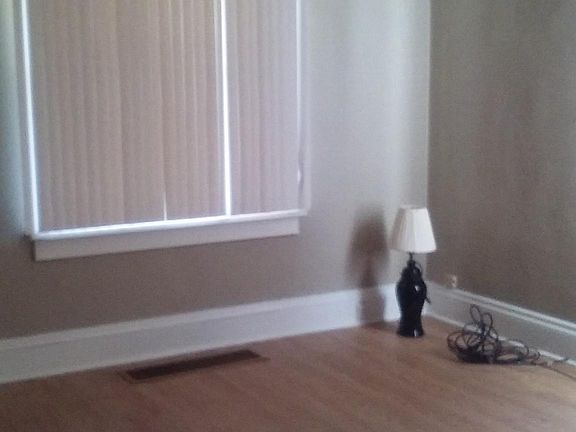 5th image of 1520 E 296th St