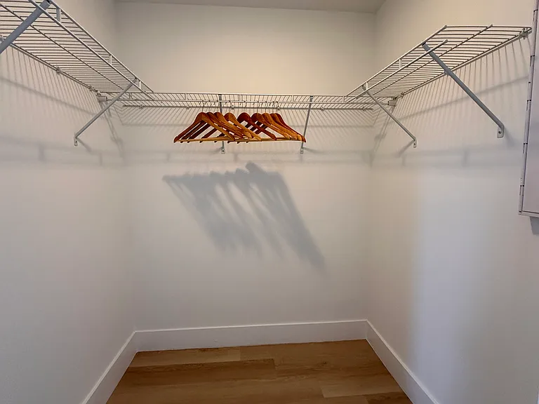 2515 NE 183rd St #B1 — Photo 10