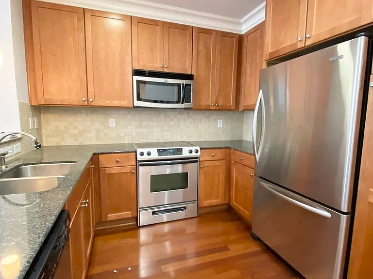 601 Main St #321 — Photo 9