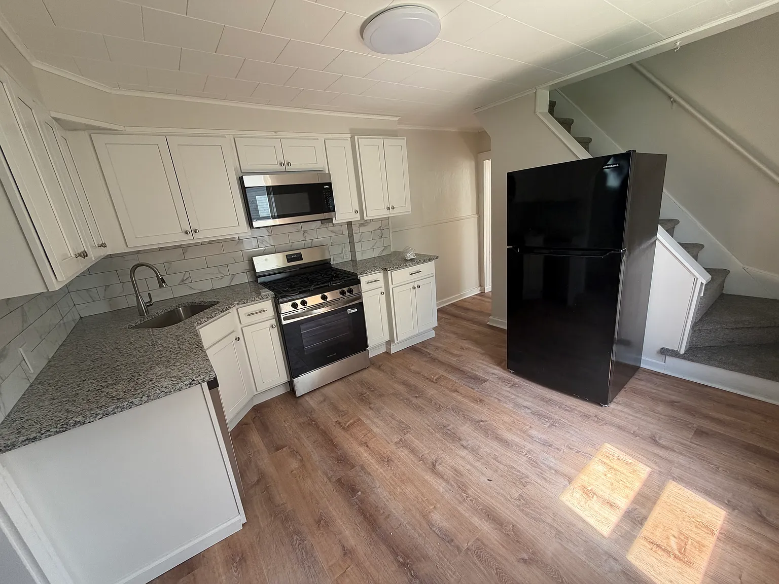 2 bed, 1.5 bath, 1100 sqft, $1,095 — Photo 4