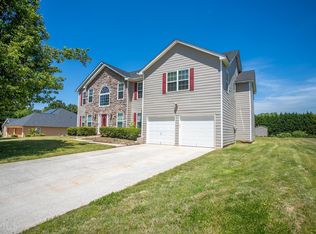 211 Sheffield Ln, Powder Springs, GA 30127