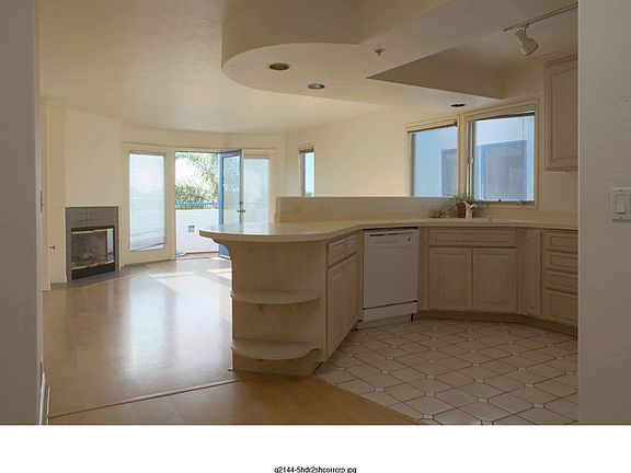 5th image of 5443 La Jolla Blvd