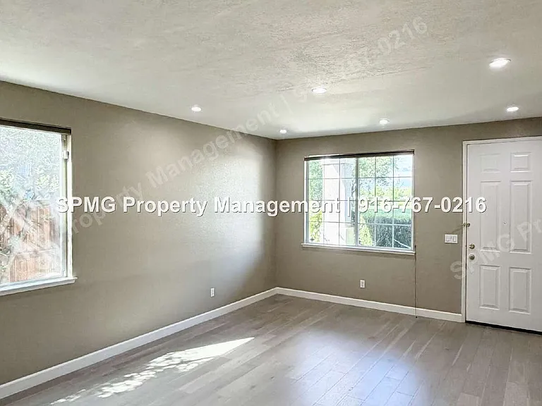 609 Granada Pass Dr — Photo 4