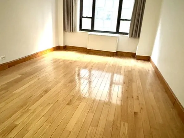 210 E 47th St APT 7D, New York, NY 10017