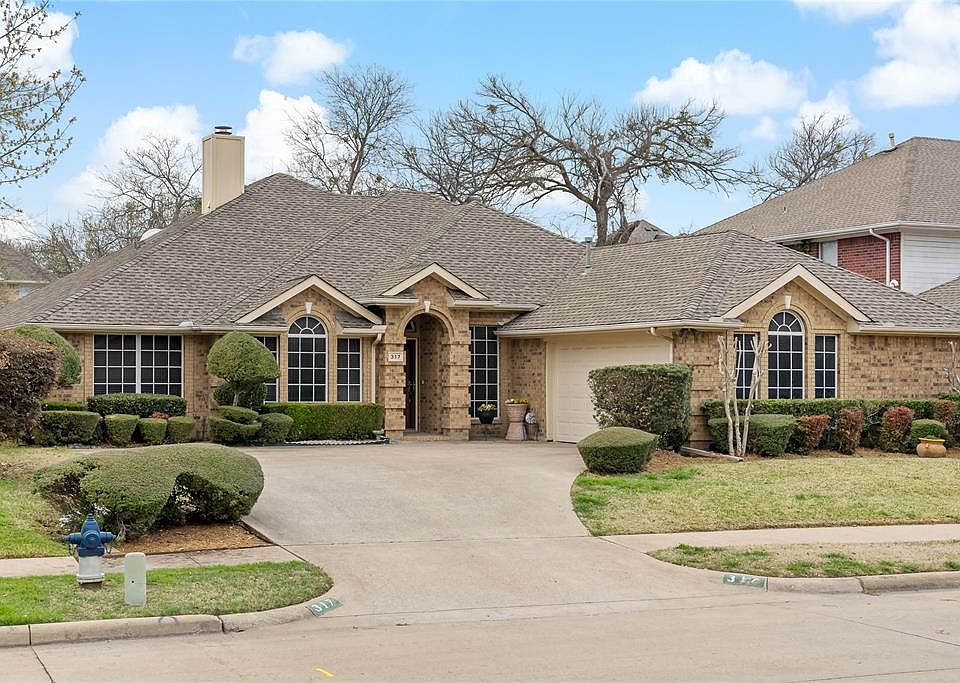 1st image of 317 Saddlebrook Dr